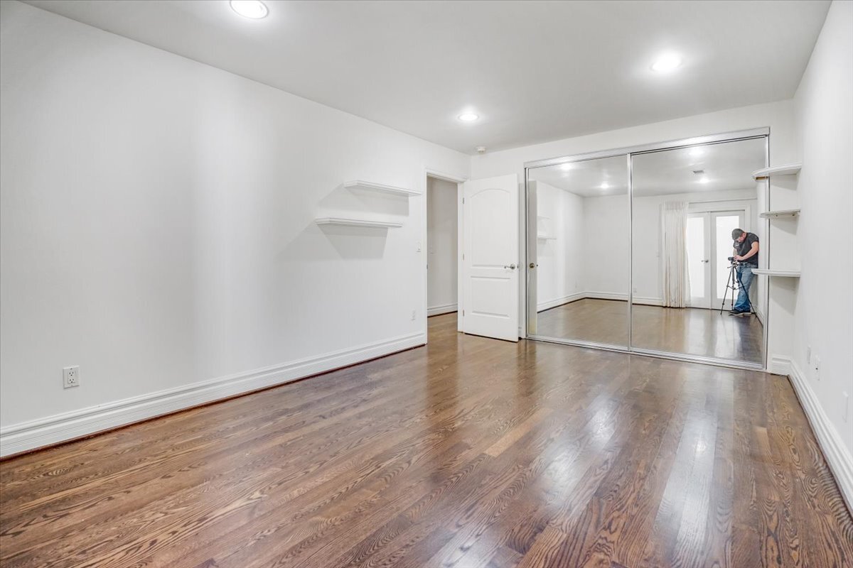 Building Photo - 114 S Layton Dr