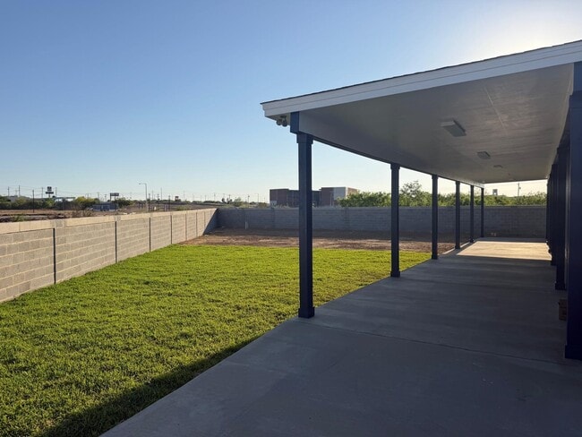 Building Photo - 101 Mi Ranchito St