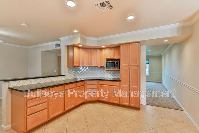 Building Photo - 2334 W Calle Iglesia Ave