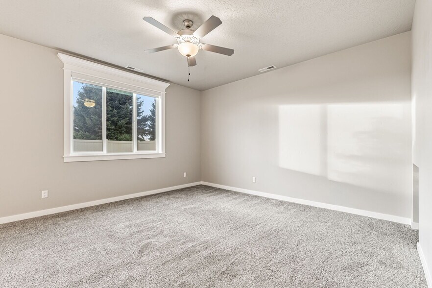 Building Photo - 2169 S Hills Ave