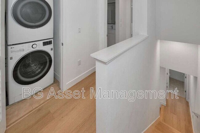 Building Photo - 3909 Wattling St