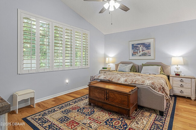 Building Photo - 6 Oak Village Dr