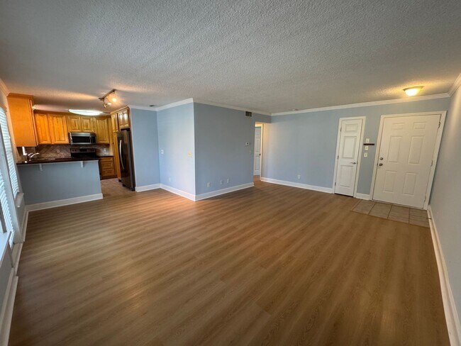 Building Photo - Move In Special! Coastal Creek Upstairs 2/...