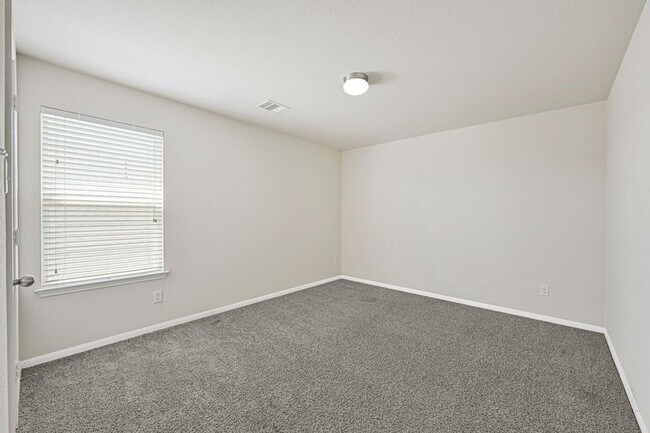 Building Photo - 15706 Chestnut Branch Trail