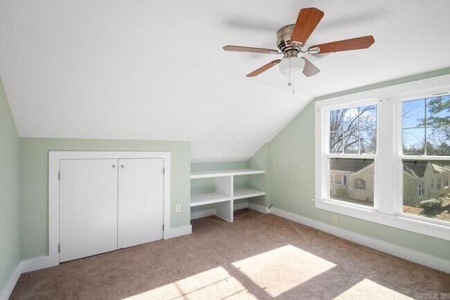 Building Photo - 100 Colonial Ct