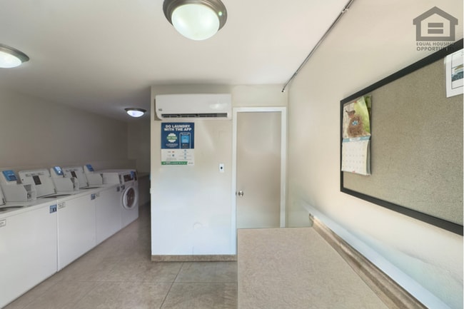 Building Photo - 2Bed/2Bath Condo at Thomas Rd/56th St! Ready for Immediate Move-In!