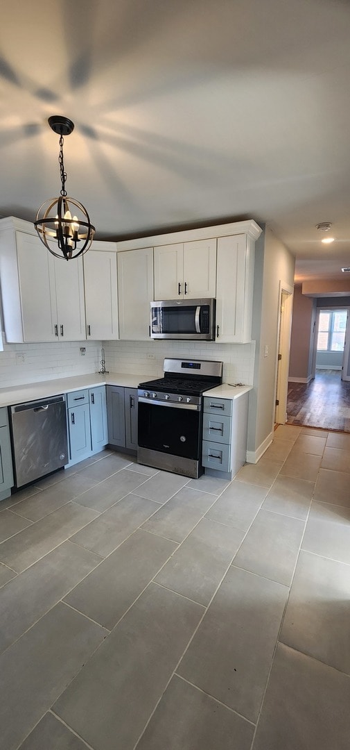 Building Photo - 7556 S Kenwood Ave