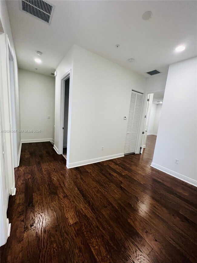 Building Photo - 12432 NW 18th Ct