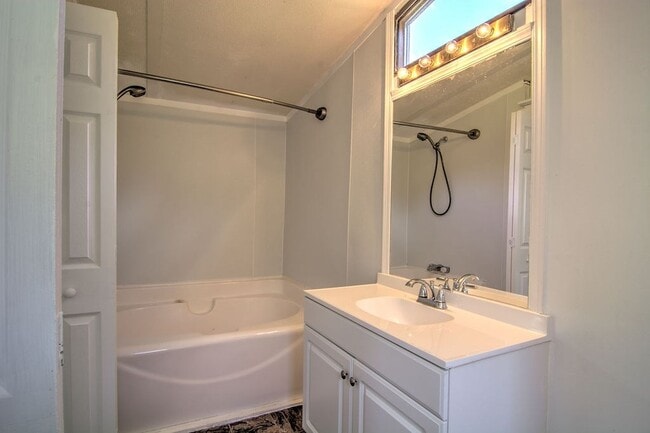 Building Photo - 4444 Morning Star Cir