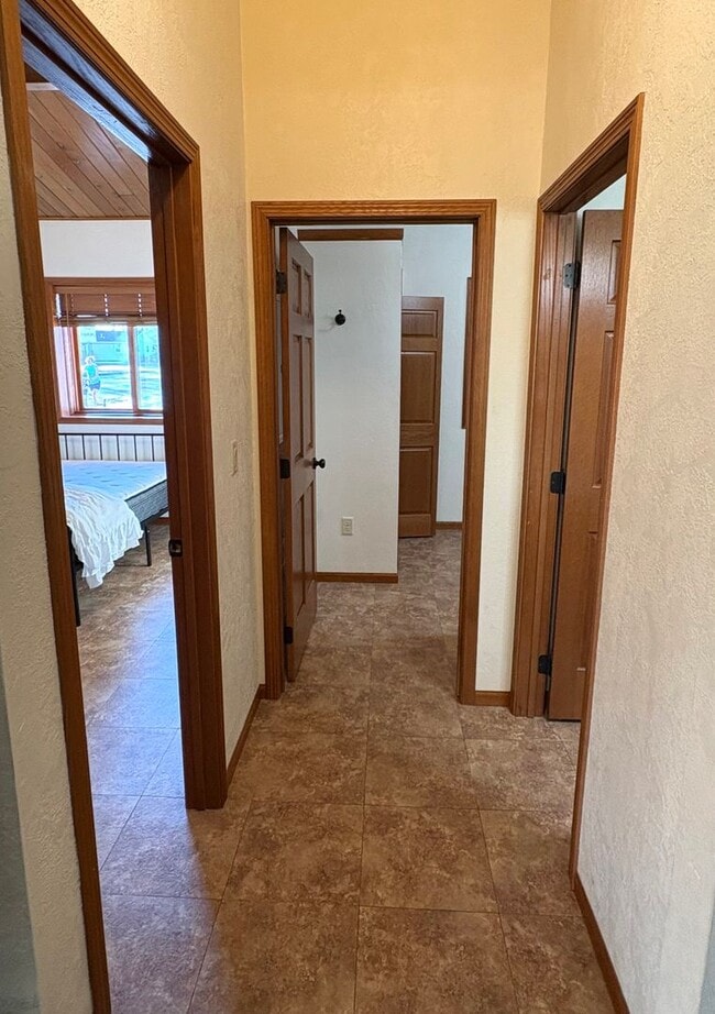 Building Photo - 1810 4th Ave NW