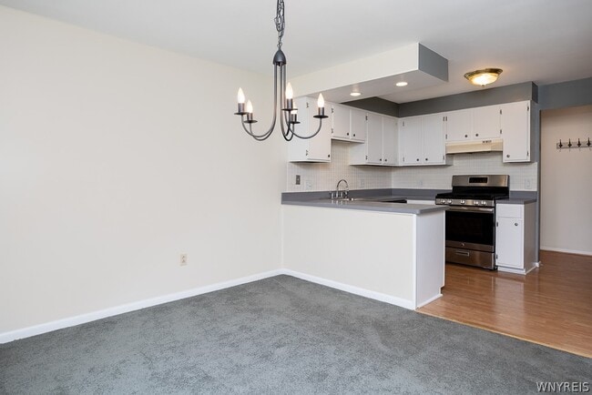 Building Photo - 45 Beehunter Ct