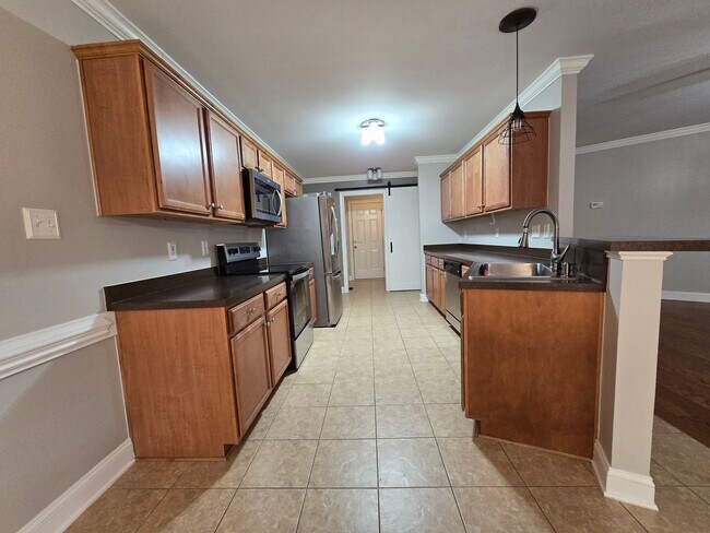 Building Photo - 641 Orchard Falls Dr