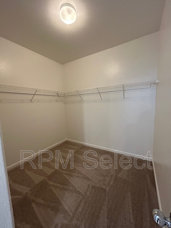 Building Photo - 5085 Lockie Ln