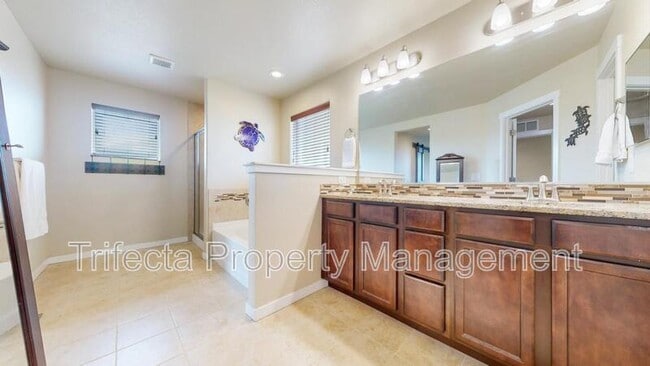 Building Photo - 1472 Moraine Valley Dr