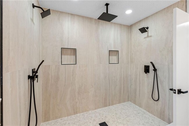 Building Photo - 2095 Uniwattee Trail SE