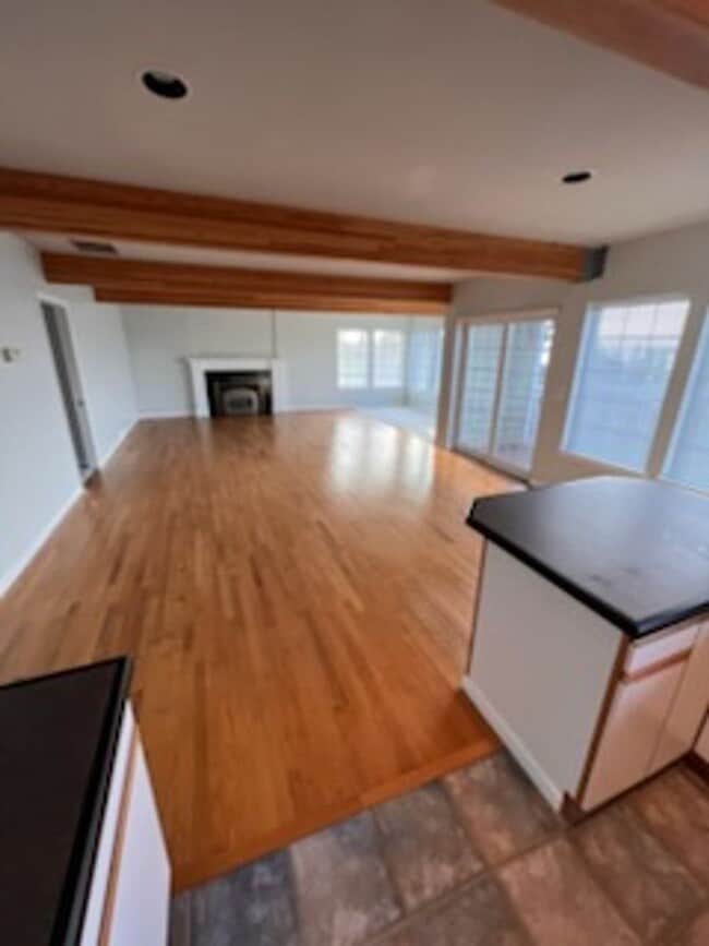 Building Photo - Lovely 2 bedroom home in Steilacoom