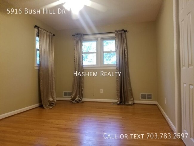 Building Photo - 5916 Bush Hill Dr