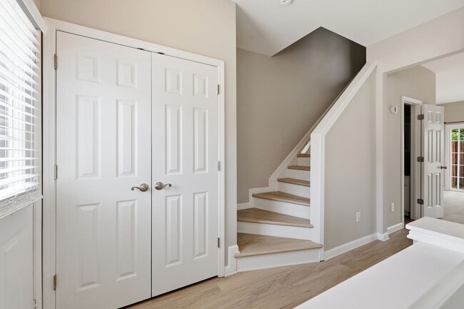 Building Photo - 3221 Mannington Dr