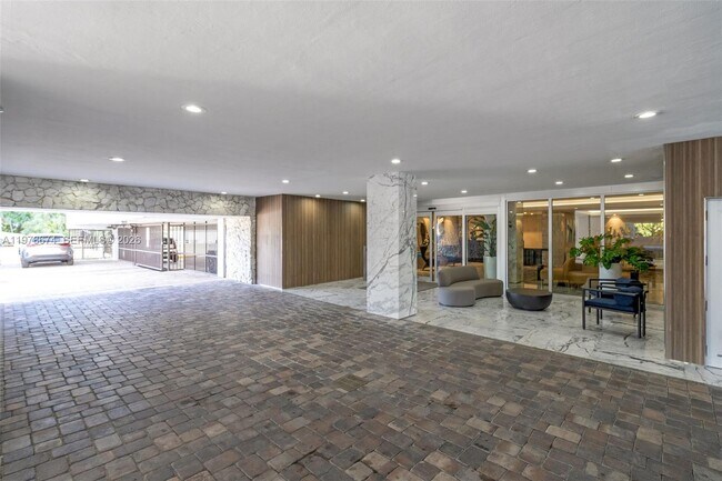 Building Photo - 11 Island Ave