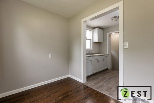 Building Photo - 19366 Woodside St