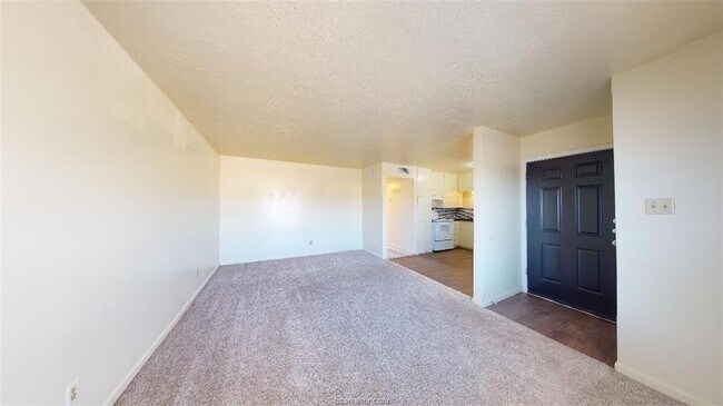 Building Photo - 3800 E 29th St