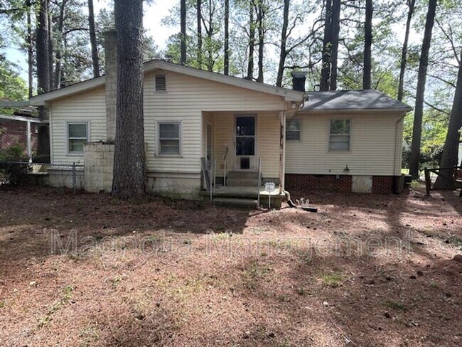 Building Photo - 930 Buckhorn St