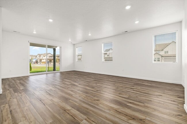 Building Photo - BRAND NEW Stunning 4-Bed, 3-Bath Townhome That Feels Like a Detached House