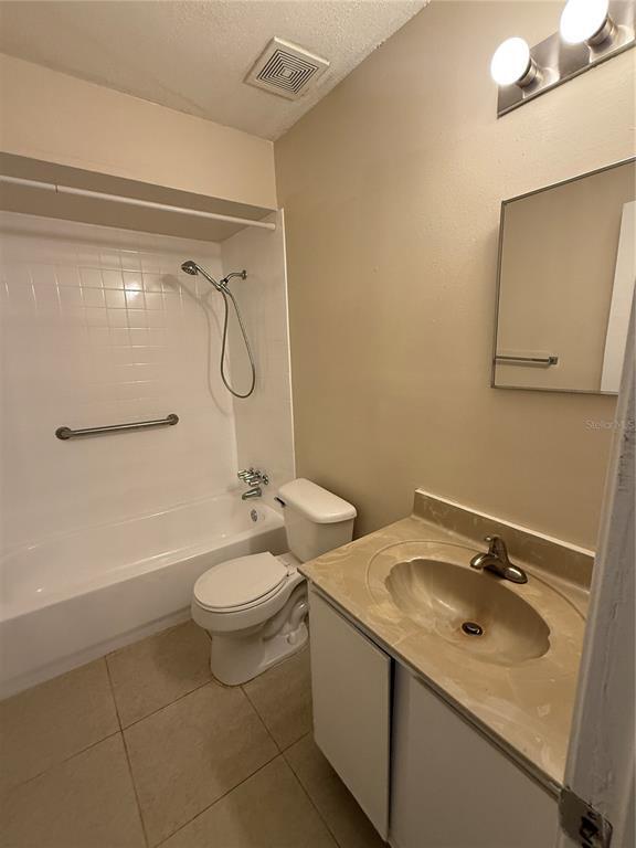 Building Photo - 2744 Botts Landing Rd