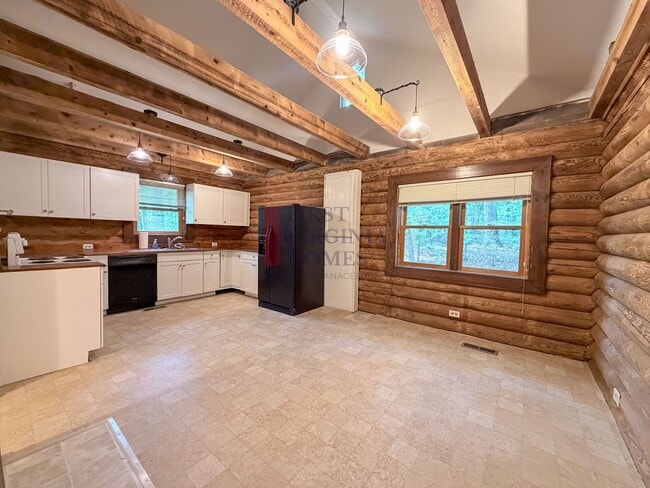 Building Photo - 3Bed/2Bath Lake Monticello Rental