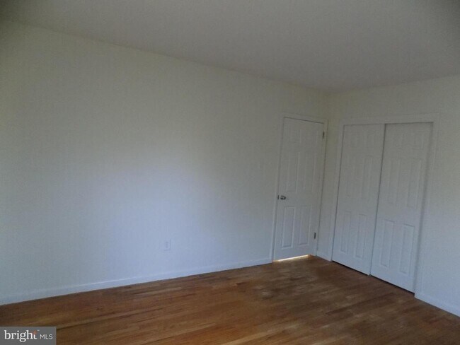 Building Photo - 3168 Middle Creek Rd