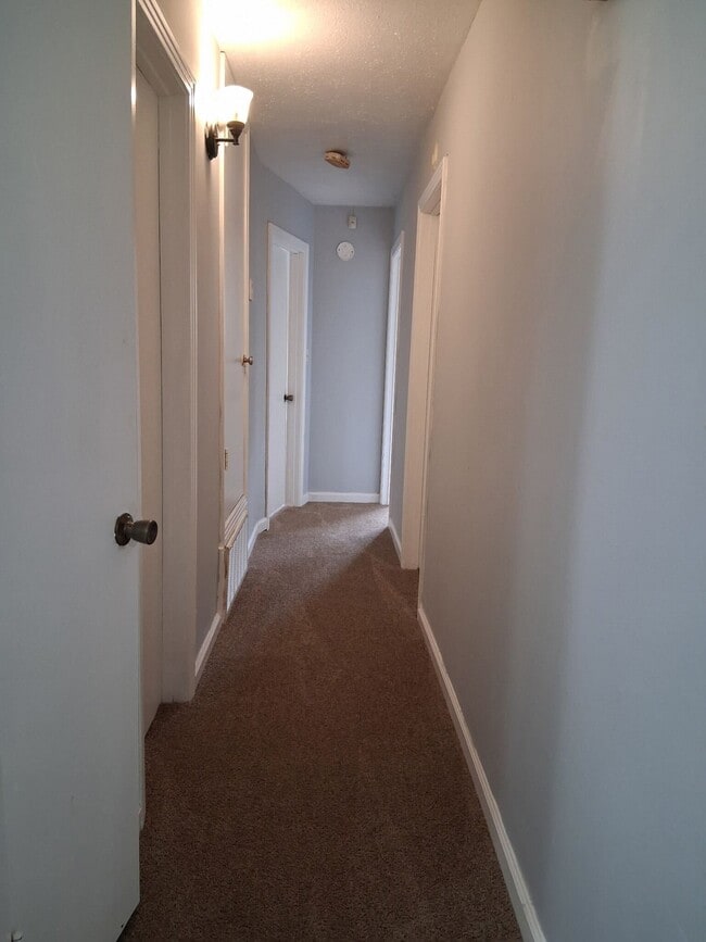 Building Photo - 1933 Wisteria Dr