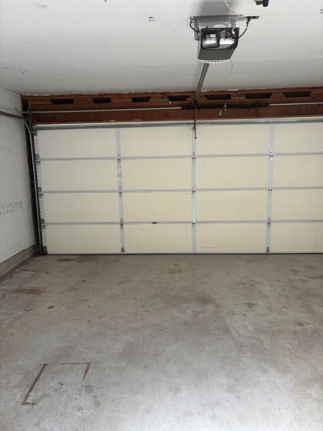 Building Photo - 3 bed 2 bath house on the westside Santa Cruz