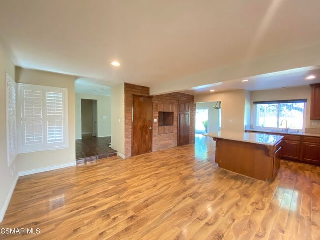 Building Photo - 850 Rim Crest Dr