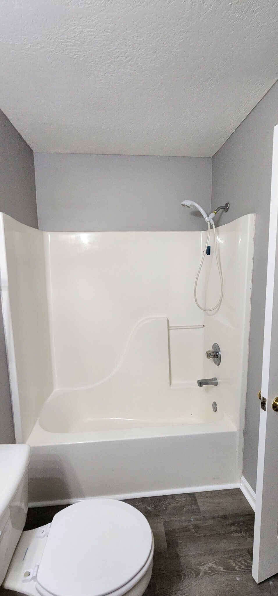 Building Photo - 821 Plantation Dr