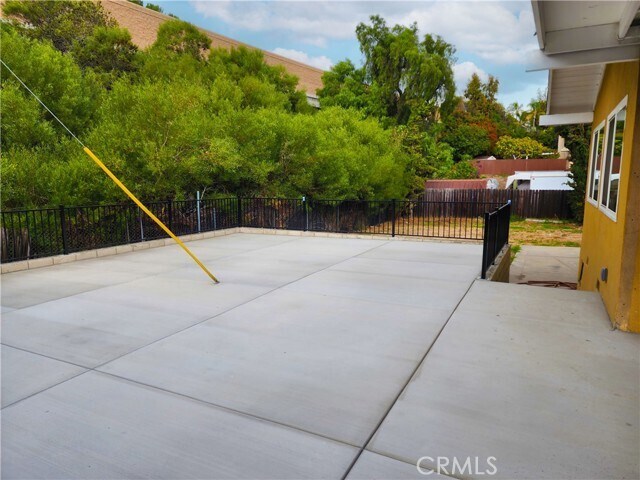 Building Photo - 2523 Deerpark Dr