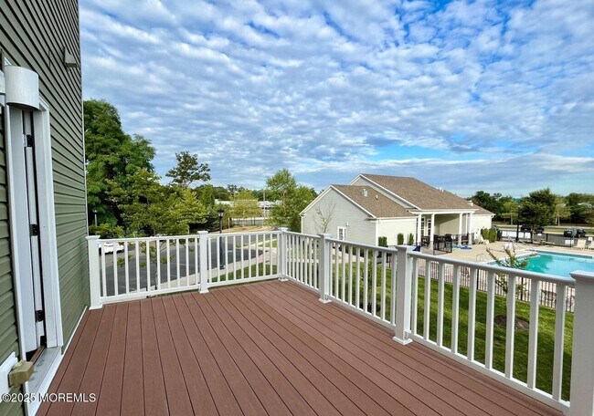 Building Photo - 155 Waypoint Dr