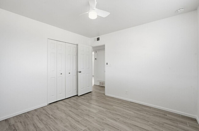 Building Photo - Pending/ Rented - Spacious 3-Bed, 2-Bath East Tucson Home with Large Yard & Open Layout