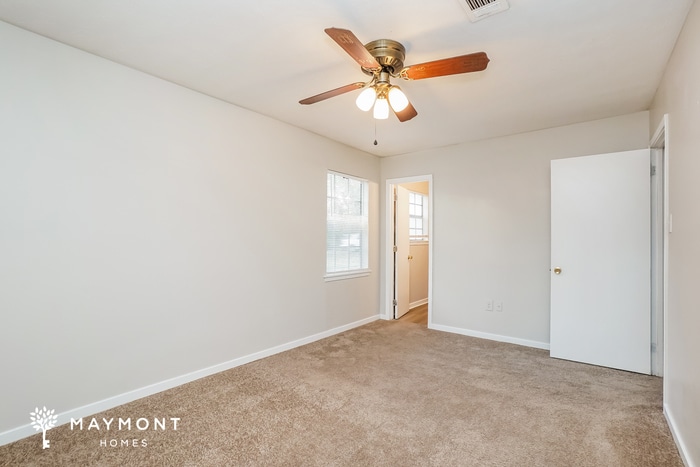 Building Photo - 205 Walnut St