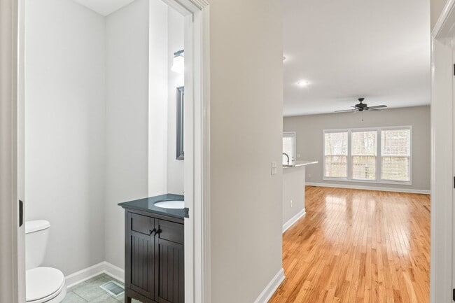 Building Photo - Spacious Home near Downtown Apex!