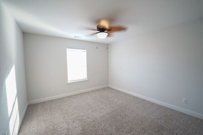 Building Photo - 363 Coconut Dr