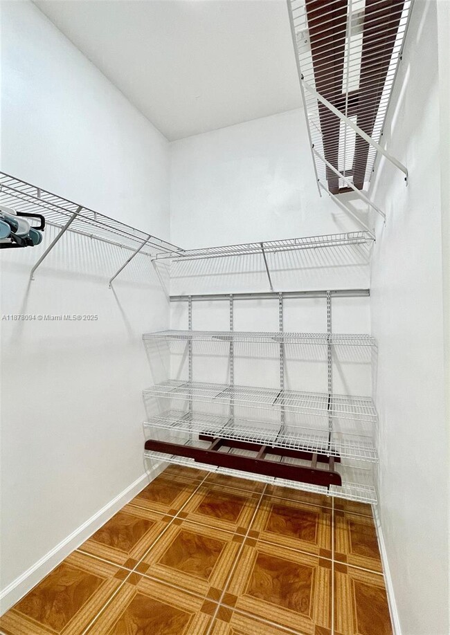 Building Photo - 1351 SW 154th Ct
