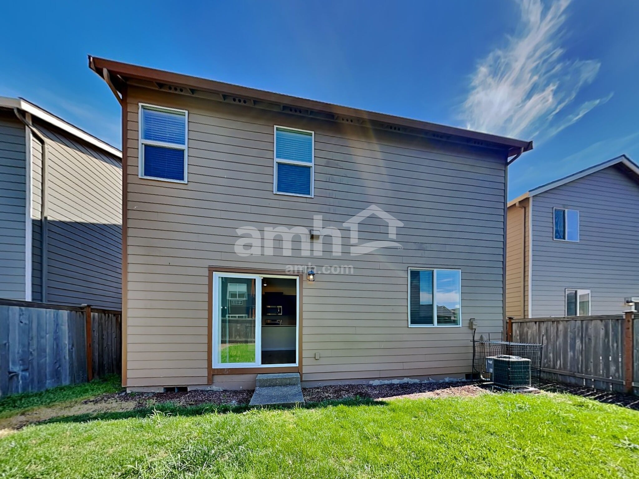 Building Photo - 2323 NW Matteo Dr