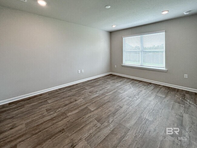 Building Photo - 23216 Shadowridge Dr