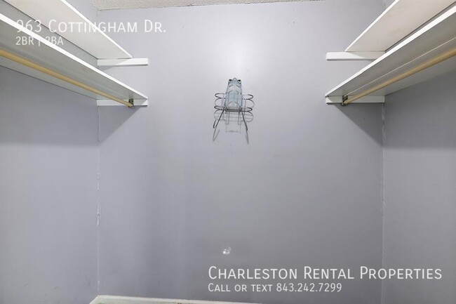 Building Photo - 963 Cottingham Dr