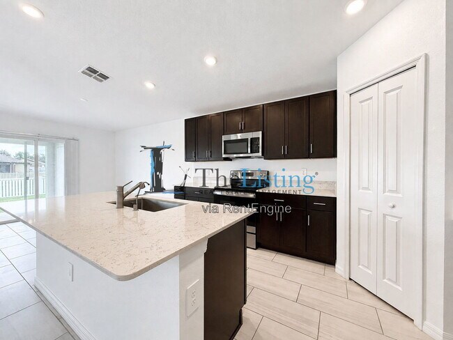 Building Photo - 13260 Palmerston Rd