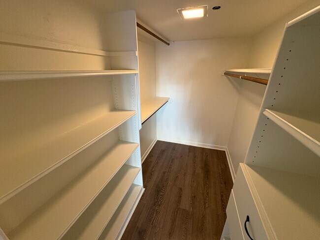 Building Photo - 7850 E Camelback Rd