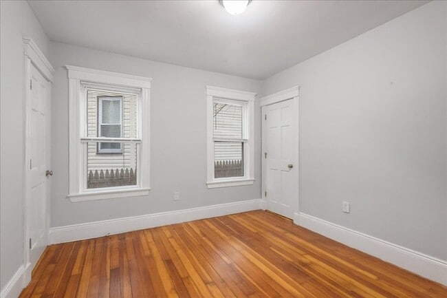 Building Photo - 4 Bailey St