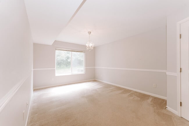 Building Photo - 559 Rivers Breeze Dr