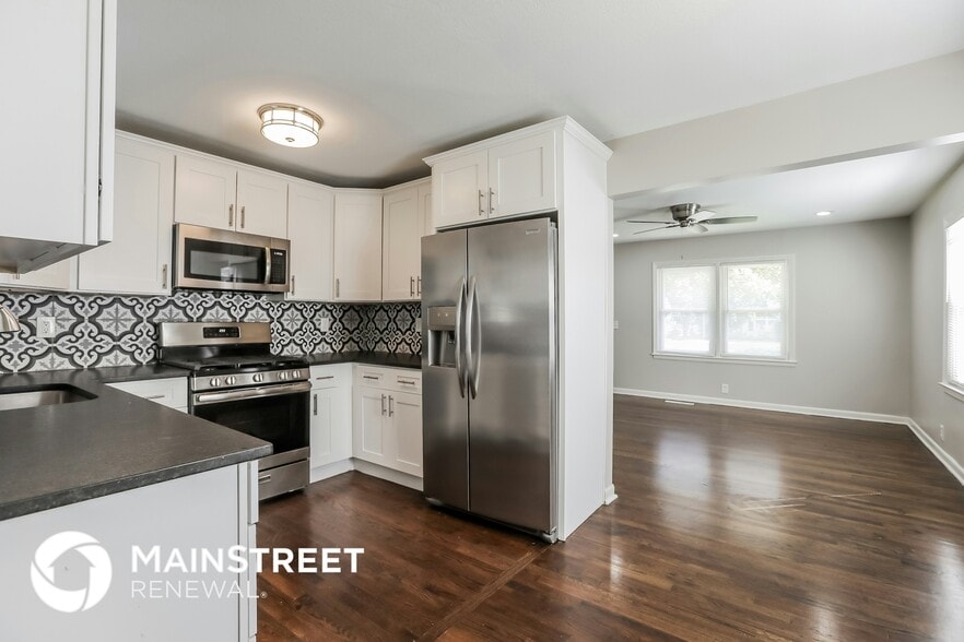 Building Photo - 7712 Oak St