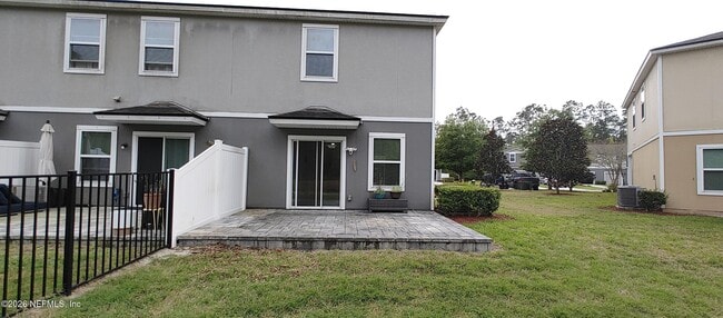 Building Photo - 643 Servia Dr